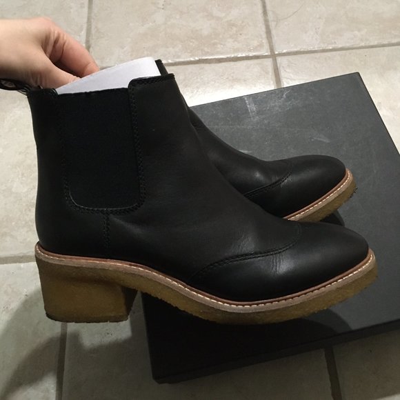 J.Crew Leather Chelsea Crepe Sole Boots - sz8 - Picture 2 of 5